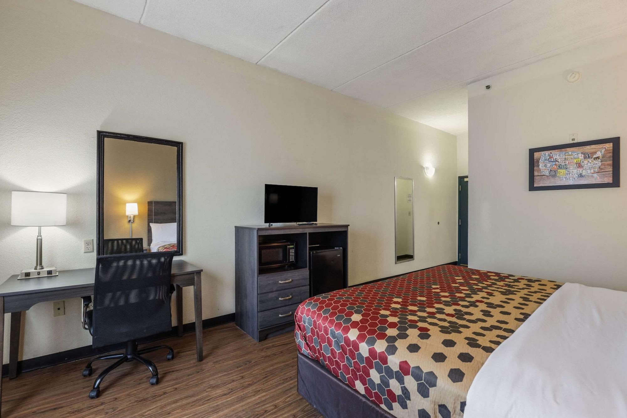 Econo Lodge Inn & Suites - Marianna Zewnętrze zdjęcie